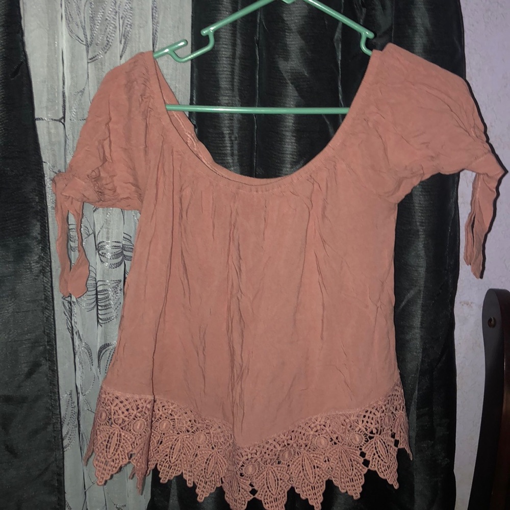 Off shoulder shirt